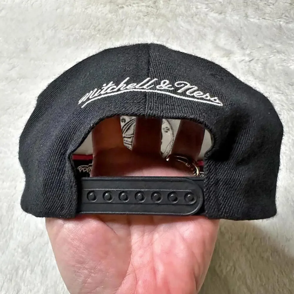 Mitchell & Ness Brooklyn Nets Black Snapback Cap Unisex OS
